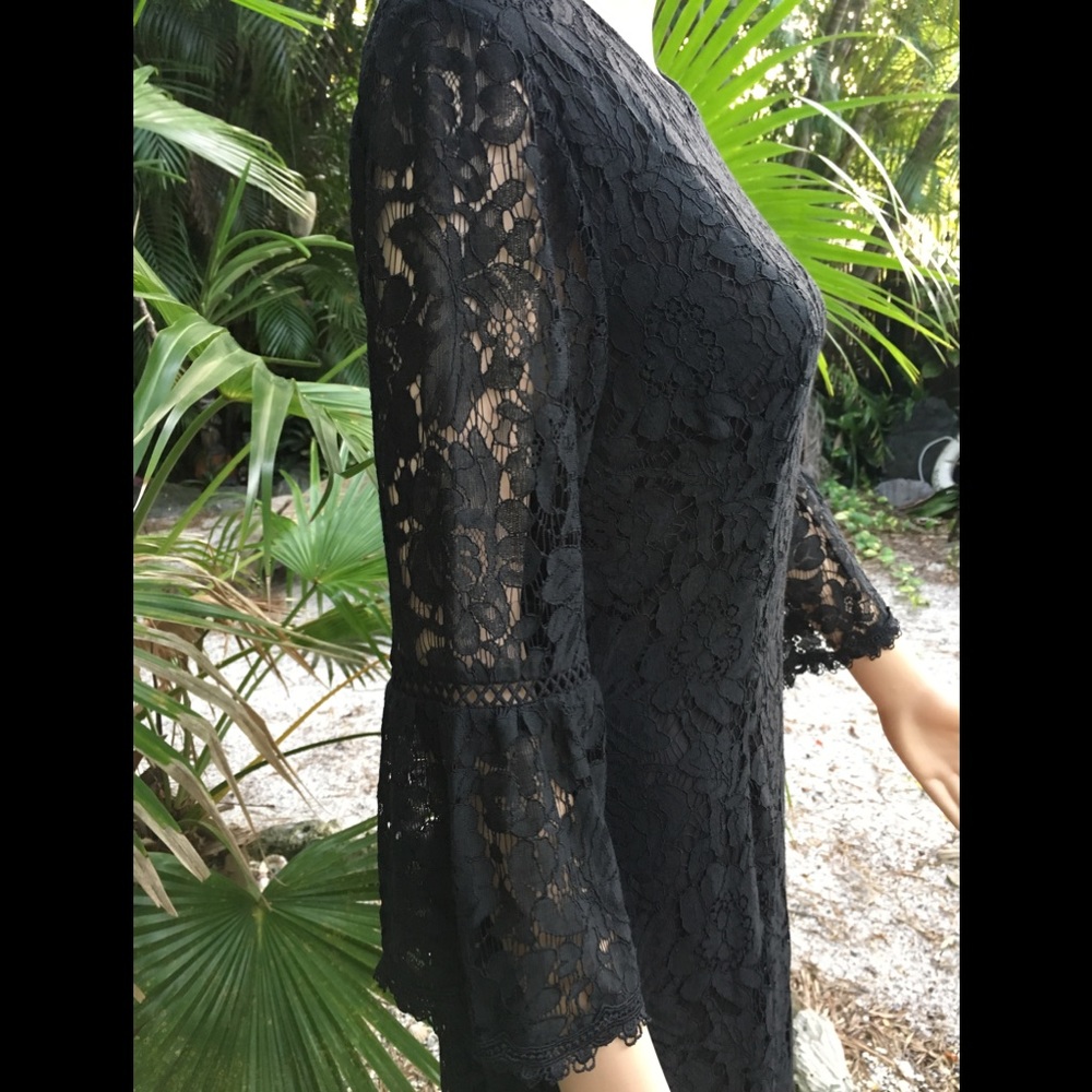 ZEEGO BLACK LACE DRESS SIZE MEDIUM